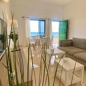 Apartamento 11. Arena Y Mar, Playa Honda (Lanzarote)